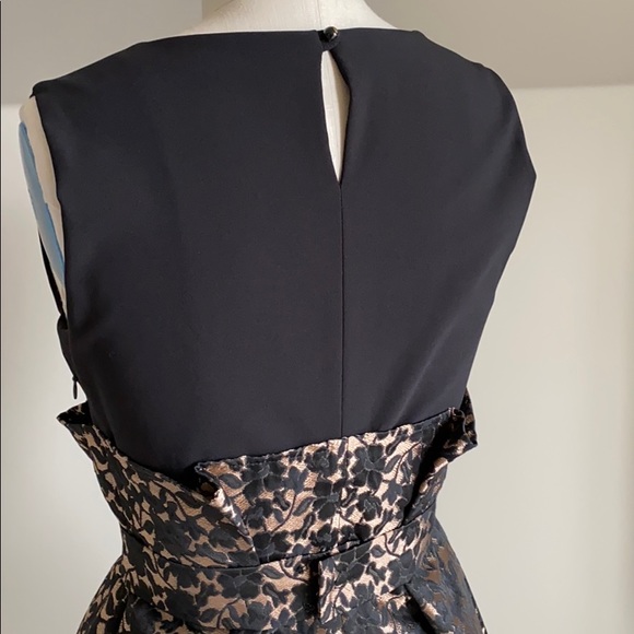 Black and Gold Folded Dress - Picture 4 of 8